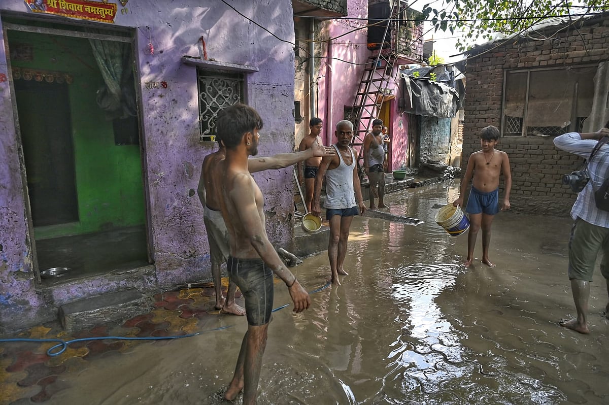 After Yamuna floods, drying homes and clearing silt big challenge for Delhi folks