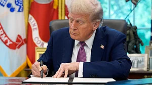 Trump indicates readiness for next phase of sanctions against Russia