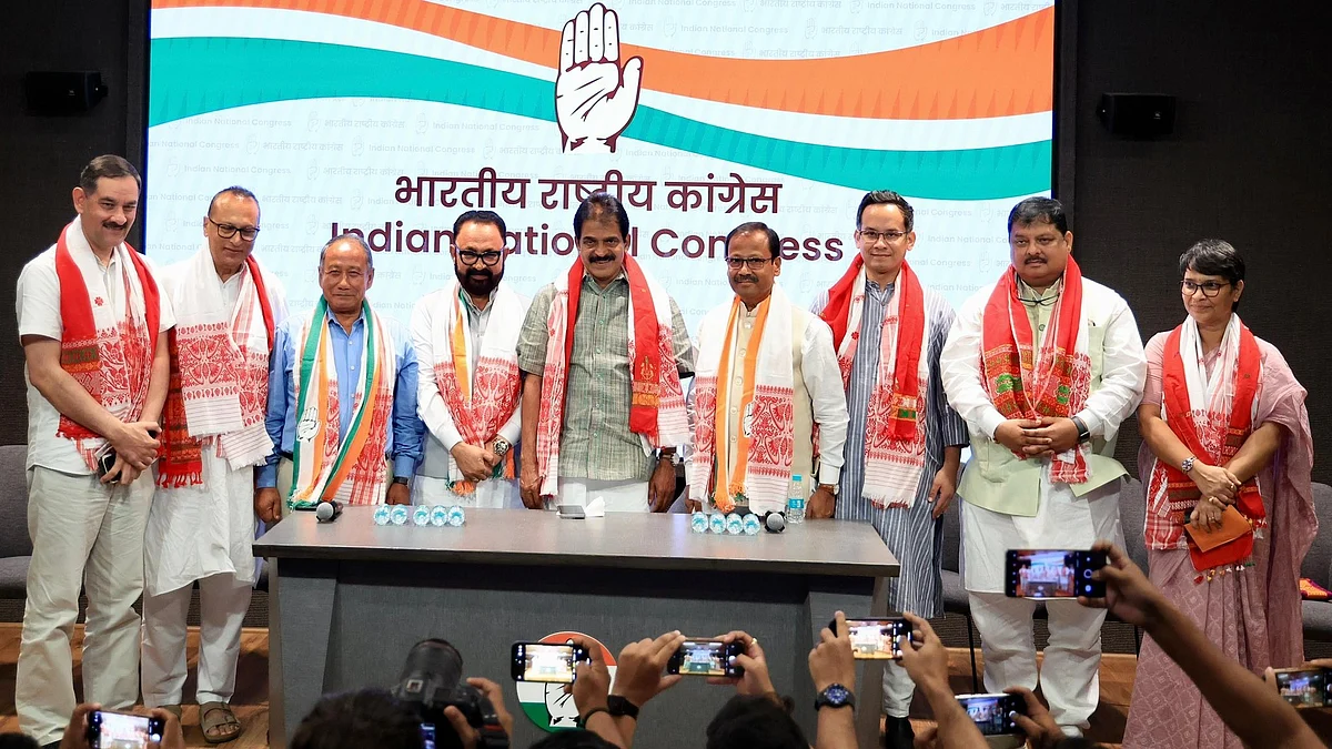 Congress opens doors as ex-BJP leaders cross over to join its ranks