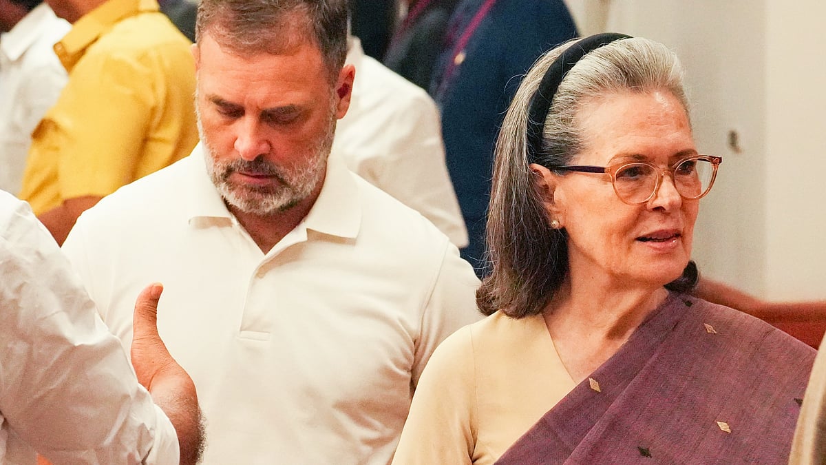 Sonia Gandhi with Rahul Gandhi 