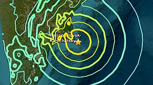 7.4-magnitude quake rattles Russia’s Kamchatka, tsunami warning follows