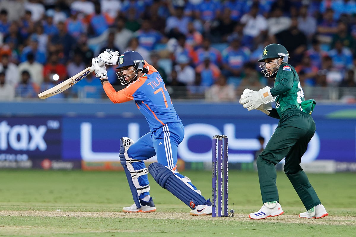 India thrash Pakistan by 7 wickets, players refrain from shaking hands