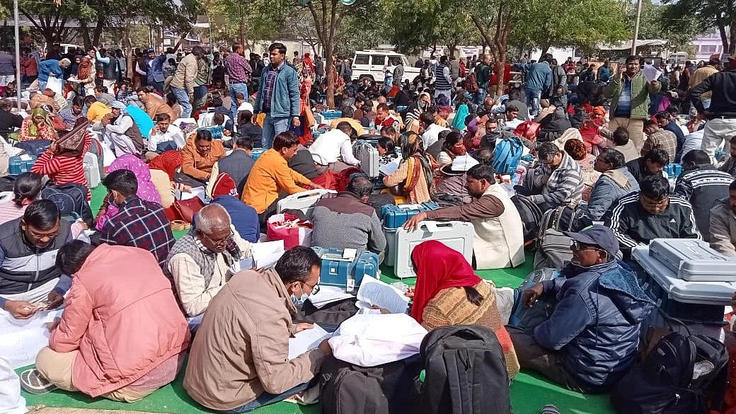 Election officials in Mahoba organise ahead of the 2022 polls