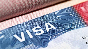 US tech firms urge H-1B visa workers to return before Sunday deadline