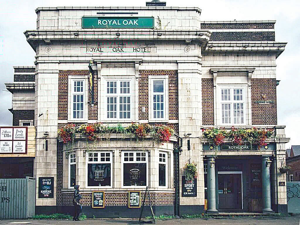Ye Olde English Pub — this one's in the Royal Oak Hotel