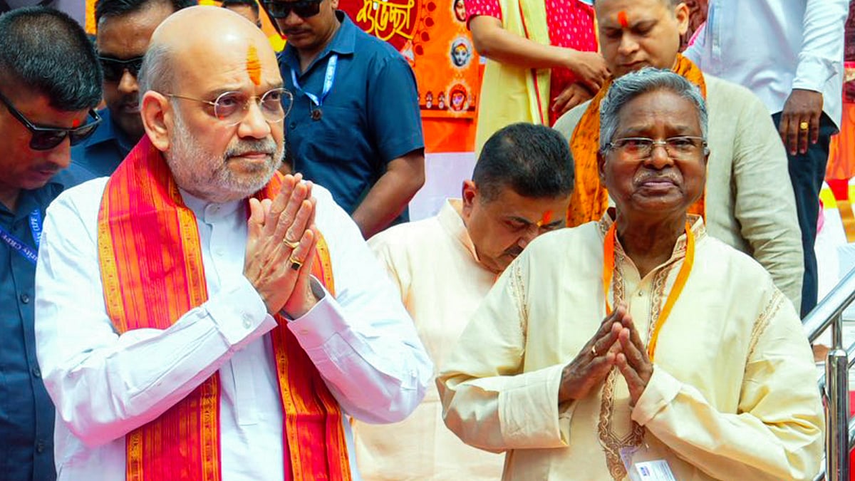 Amit Shah at a Kolkata puja pandal
