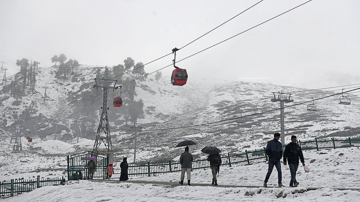 Fresh snowfall in Kashmir