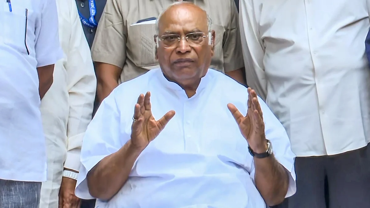Mallikarjun Kharge addresses a press conference in Bengaluru.