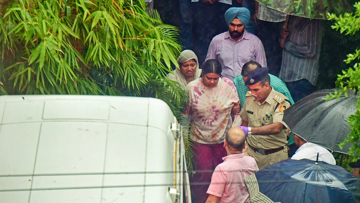 Family members of Y Puran Kumar in Chandigarh, 7 Oct