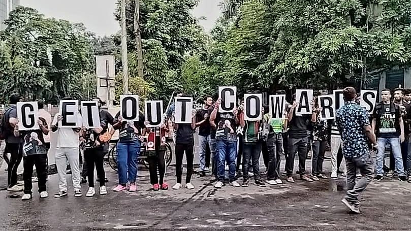 Angry Mohun Bagan supporters protest against the management for not sending team to Iran