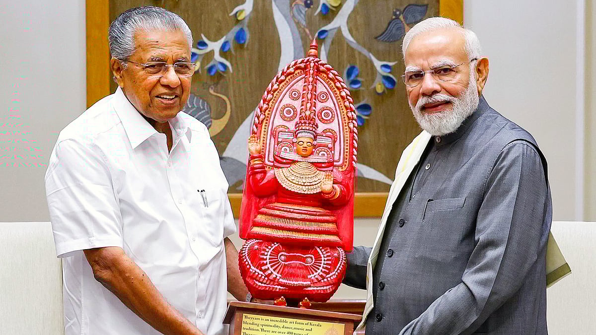PM Narendra Modi and Kerala CM Pinarayi Vijayan in New Delhi, 10 Oct