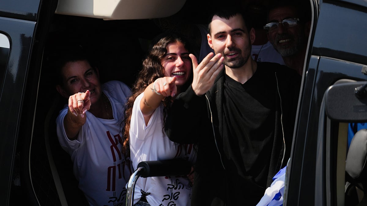 Hamas releases all living hostages, Israel frees prisoners under Gaza deal