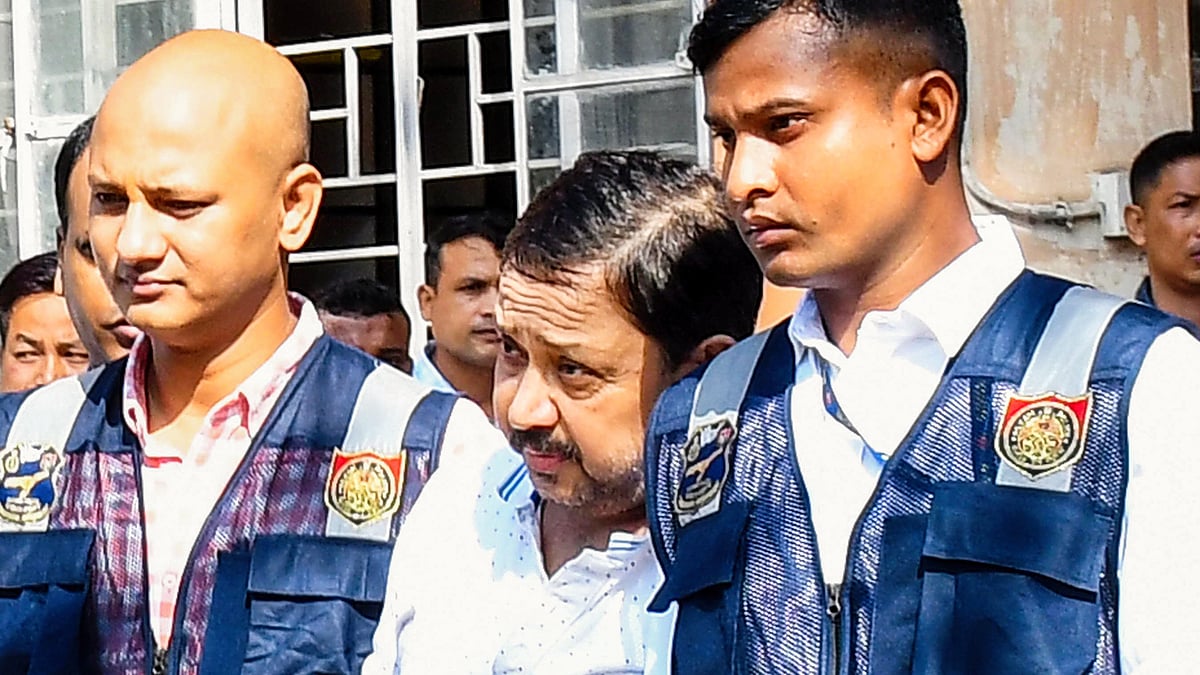 Accused Shyamkanu Mahanta being brought to the CJM Court, Guwahati