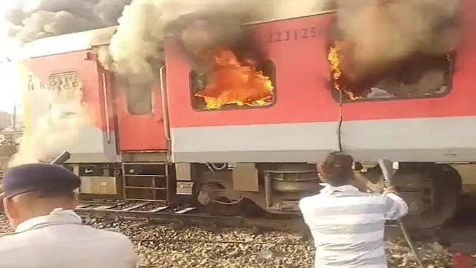 Garib Rath Express coach on fire near Sirhind