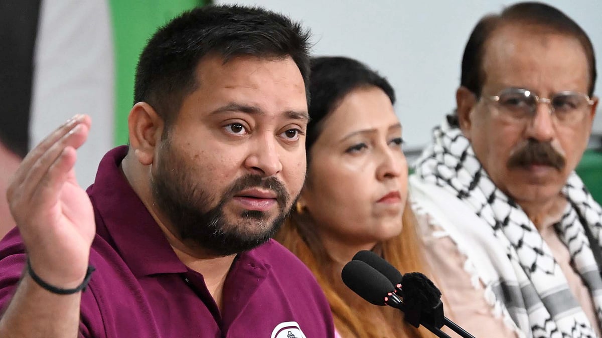 Tejashwi Yadav addresses the press conference in Patna, 22 Oct