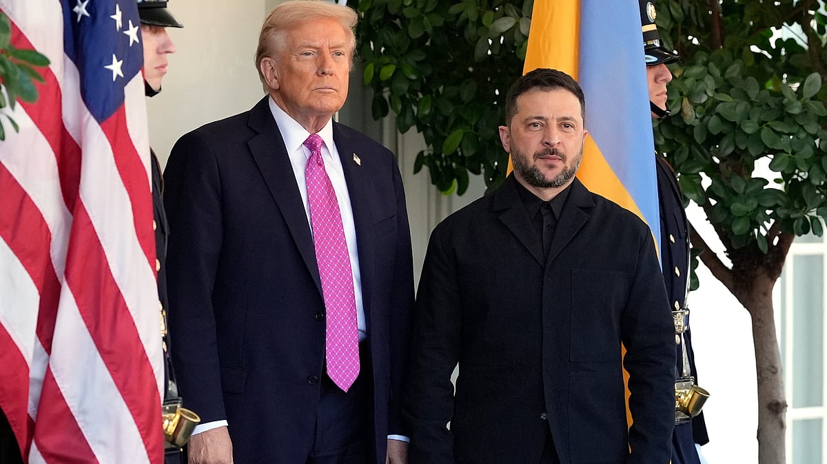 Donald Trump greets Volodymyr Zelenskyy at White House on 17 October.