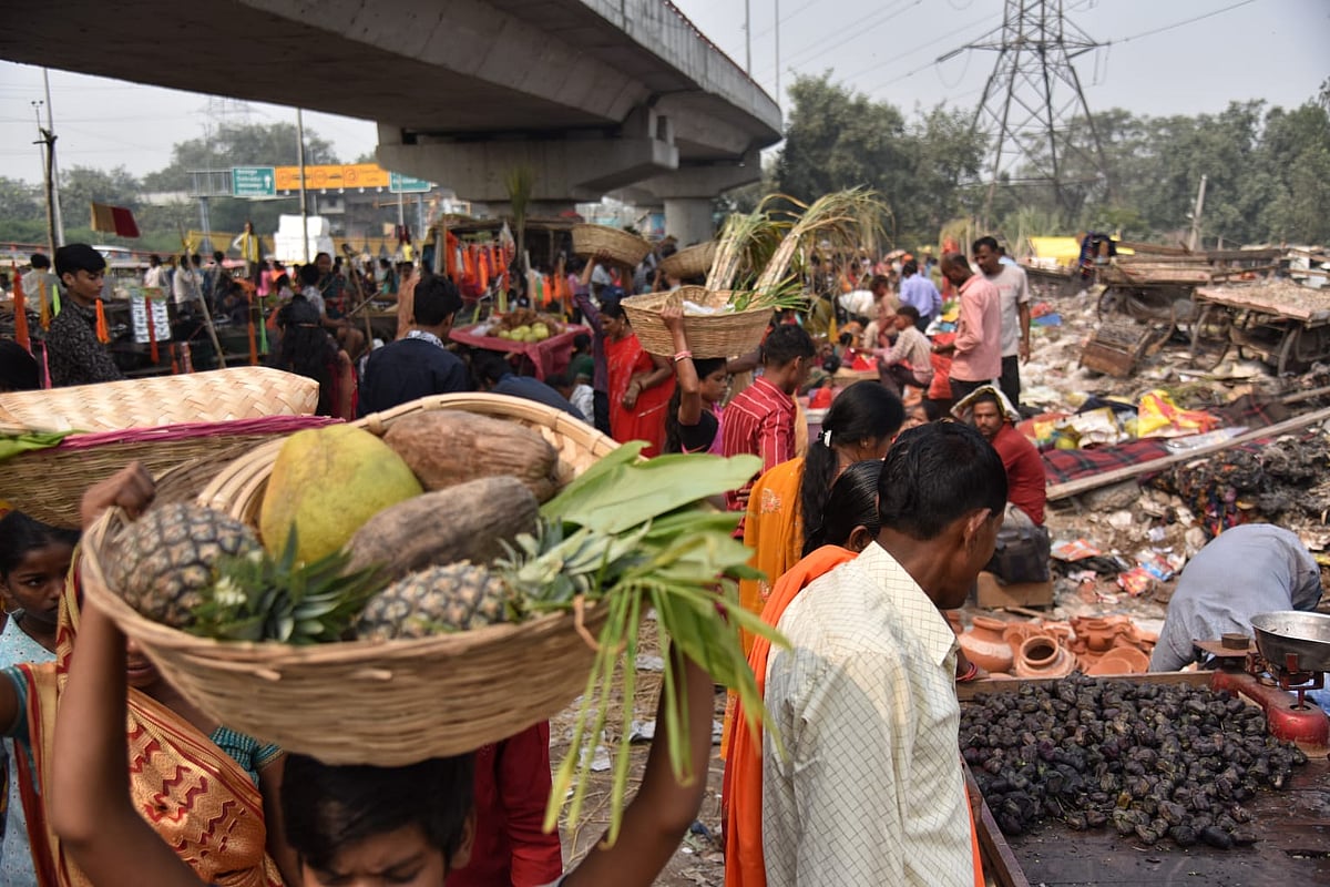 Beyond ritual observance, Chhath Puja embodies the spirit of gratitude and ecological awareness. However, in recent years, the revelry has is found to have adversely affected the local ecology.