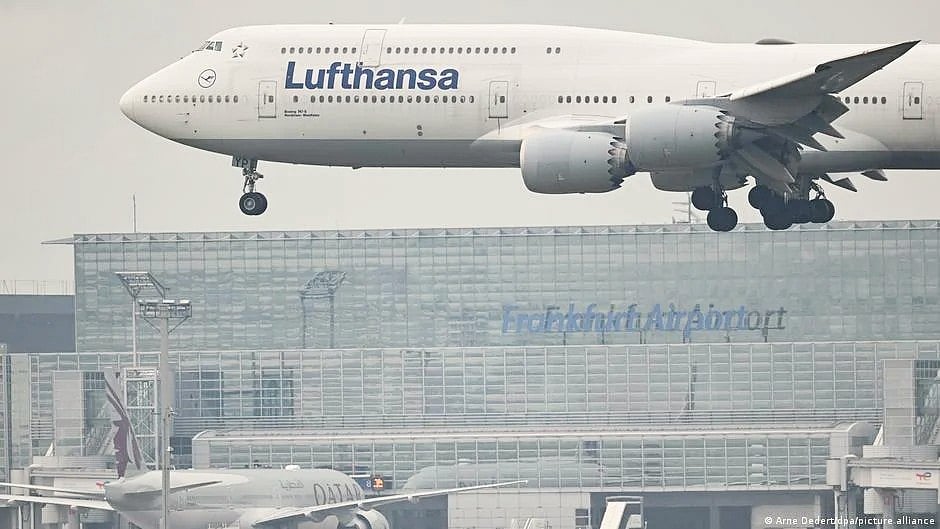 Indian national allegedly stabs 2 teens mid-flight; charged with assault