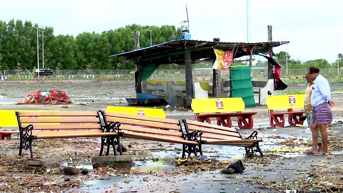 Cyclone Montha aftermath: 1 dead, 1.38 lakh hectares crop damaged, roads overwhelmed by flood and debris