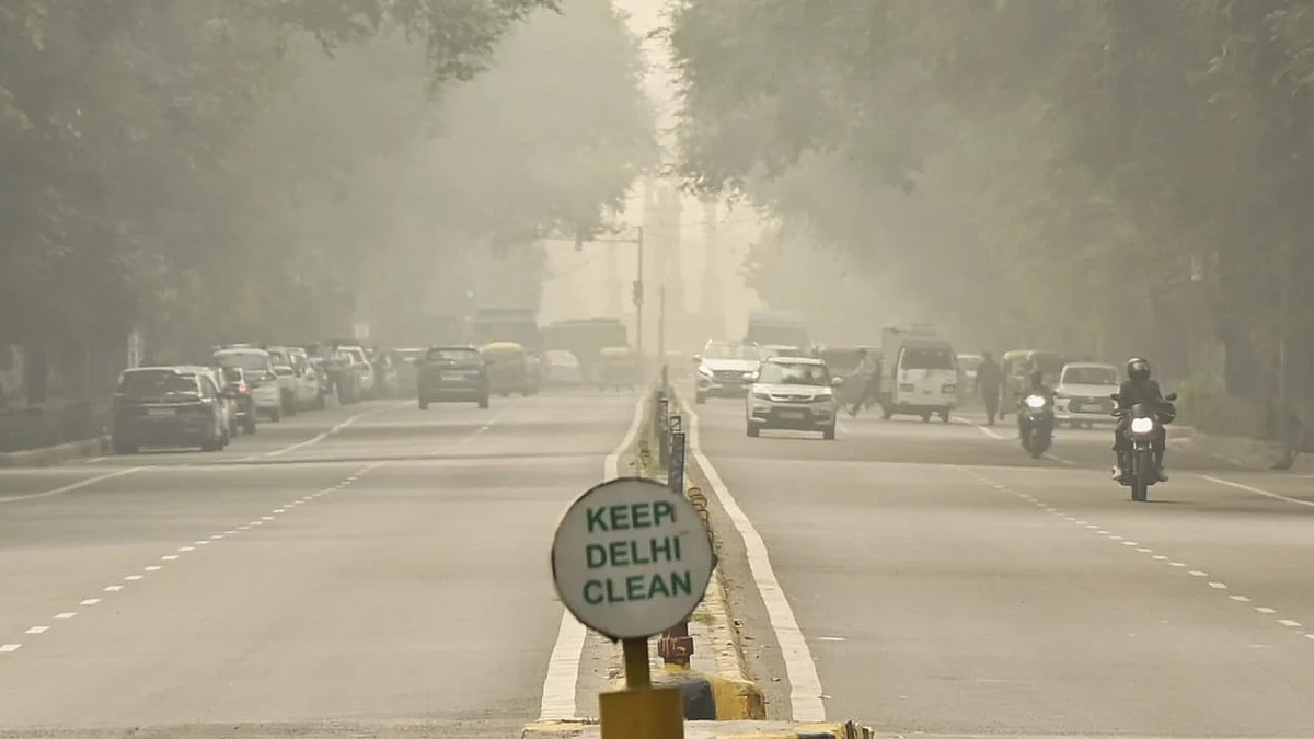 A thick layer of smog engulfs New Delhi.