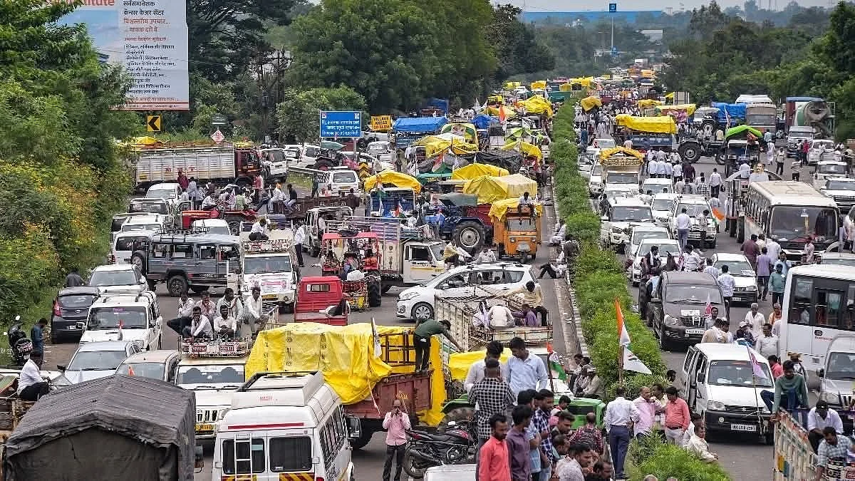 File photo of farmers blocking NH 44 near Nagpur, Maharashtra