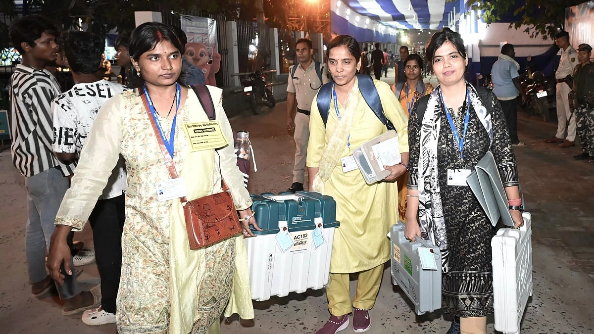 Bihar polls: 60.13% voter turnout till 5 pm in 1st phase; RJD flags power cuts