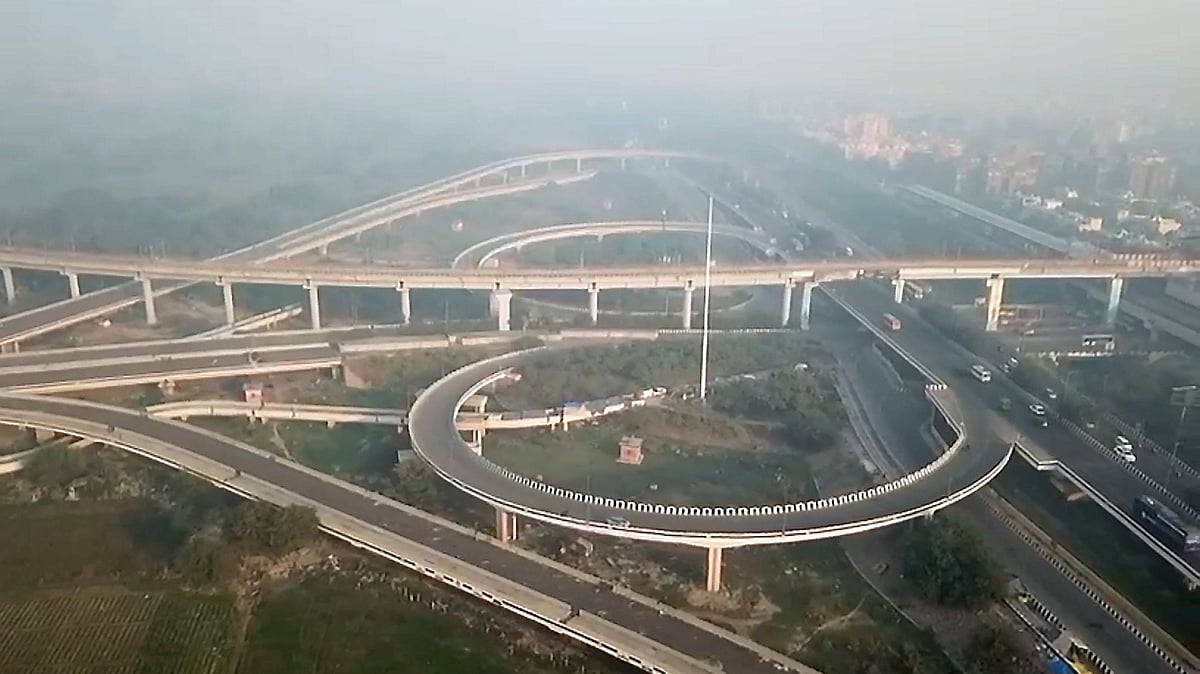 Delhi’s air quality dips to ‘very poor’ category as AQI crosses 300