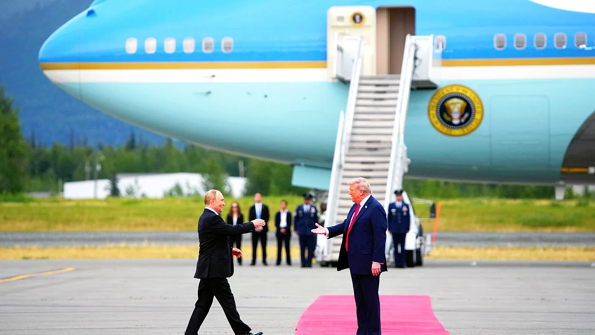 Trump and Putin at Joint Base Elmendorf-Richardson in Anchorage, Alaska