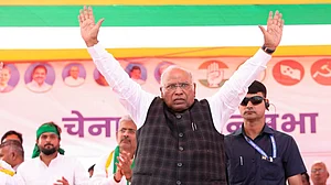 Mallikarjun Kharge at a Bihar Assembly election rally in Rohtas district