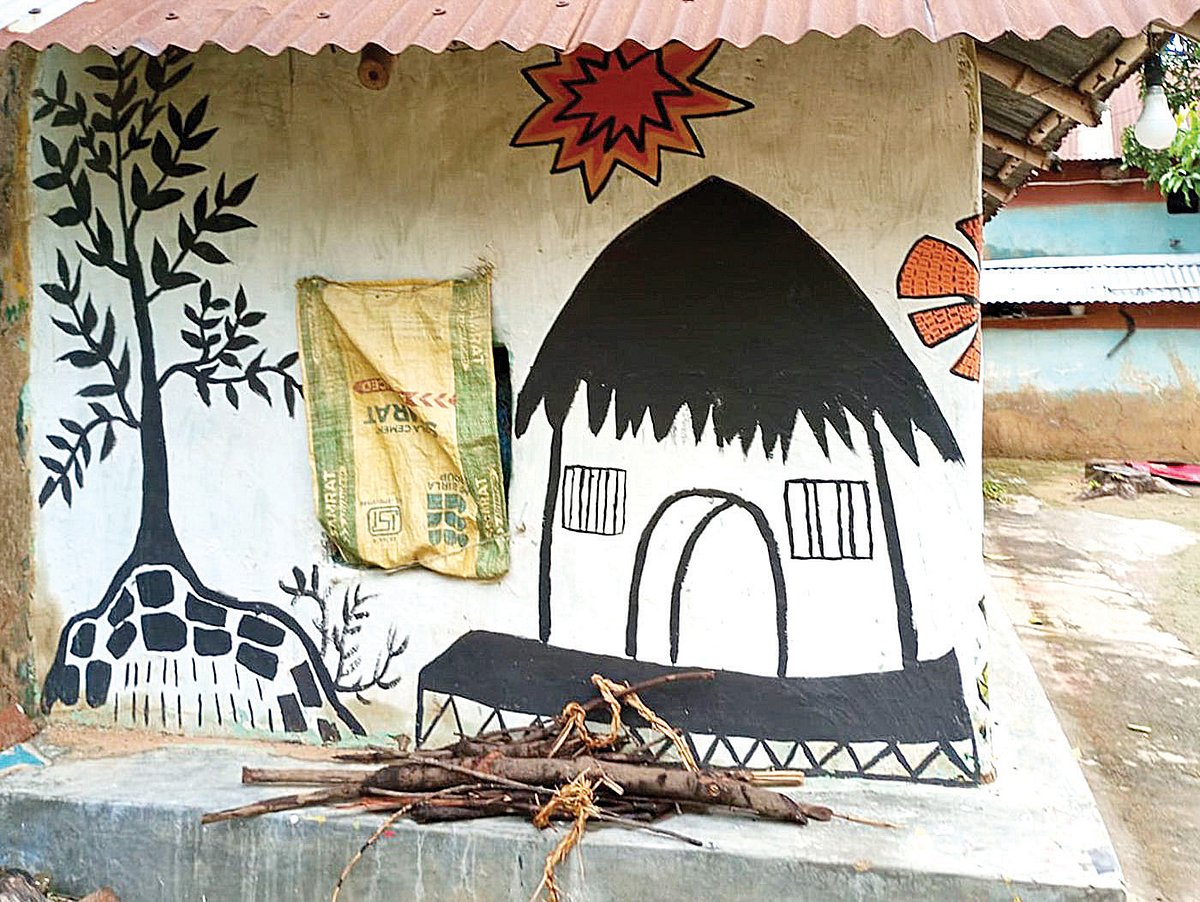 The wall art made on a mud house