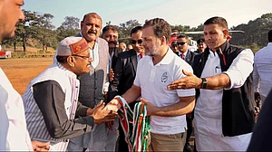 Rahul Gandhi urges MP Congress chiefs to work at grassroots, stay upright