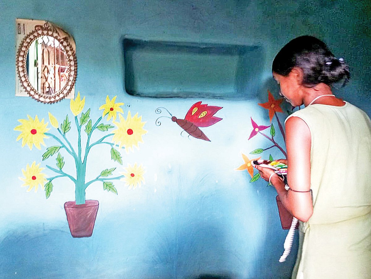 Nowadays artificial colours are widely used to draw murals