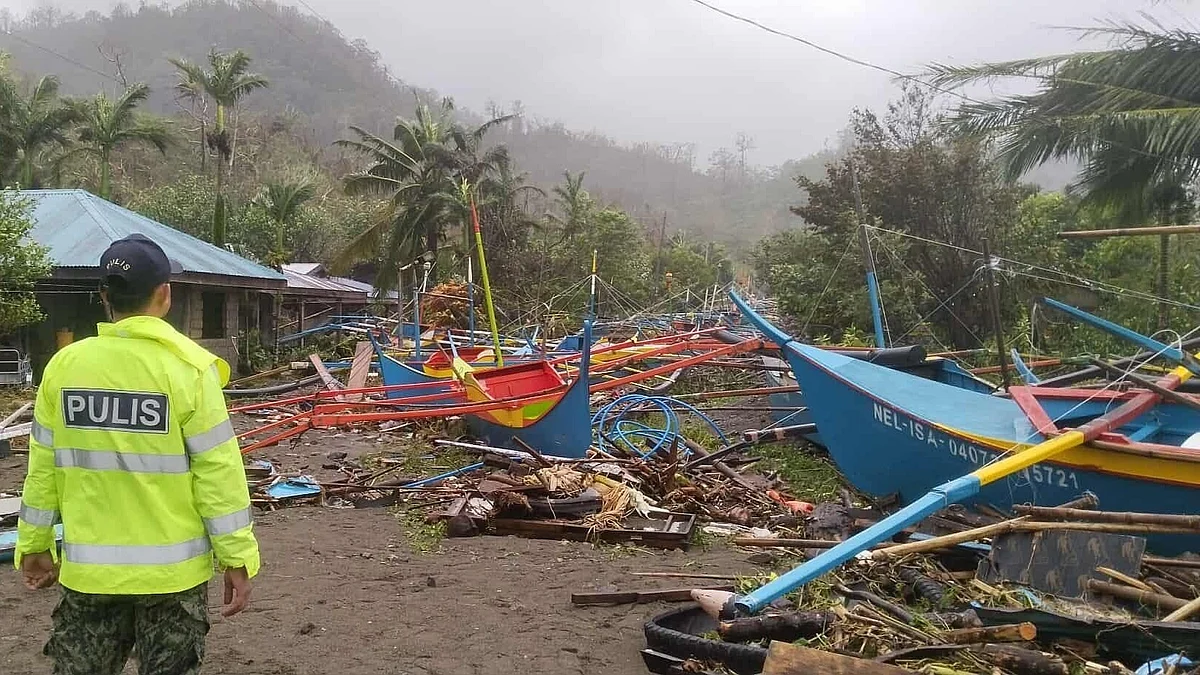 Damage caused by Typhoon Fung-wong in Philippines