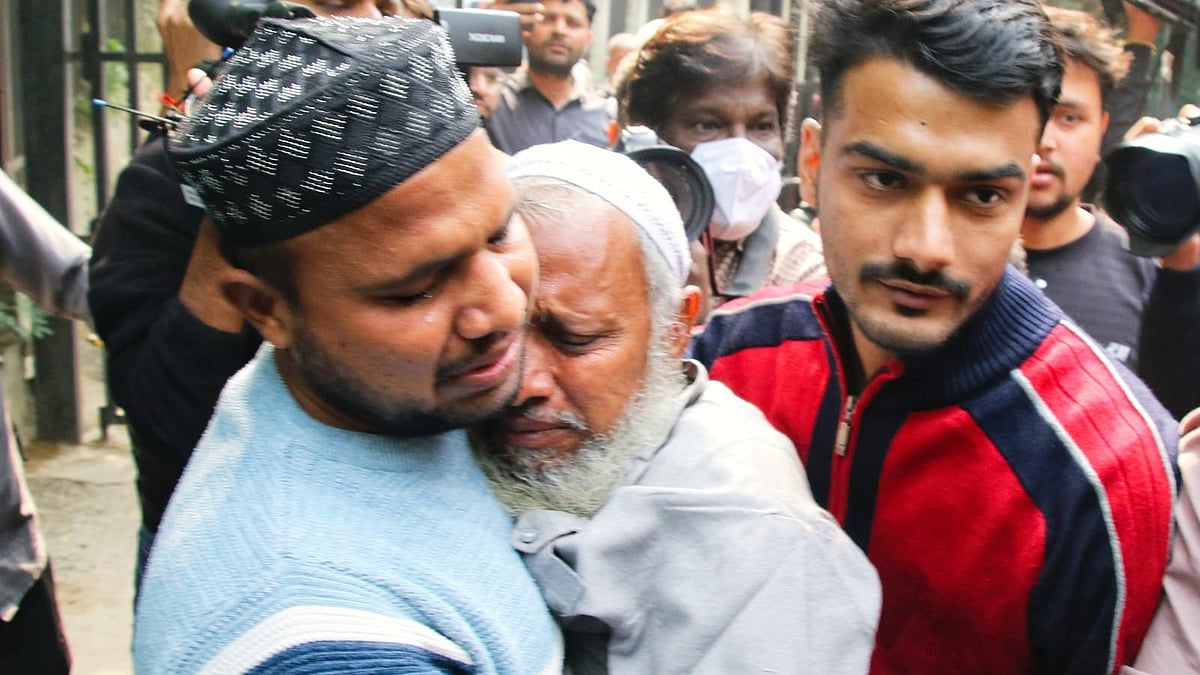 Relatives of 18-year-old Nauman mourn his death in the Delhi car bomb blast