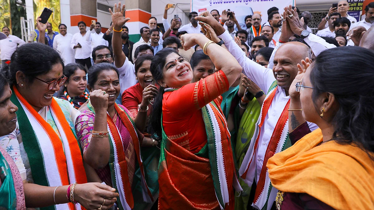 Congress workers celebrate the victory in the Jubilee Hills Assembly bypoll (Photo: PTI)