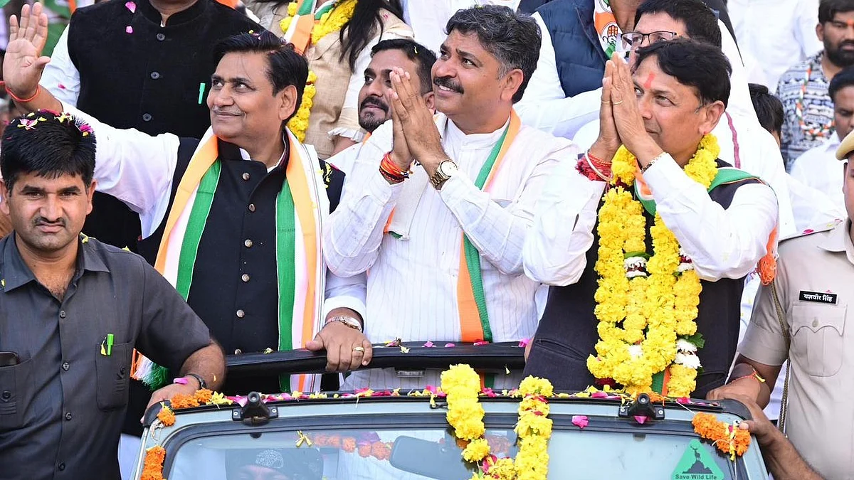Pramod Jain Bhaya (R) with Rajasthan Congress leaders G.S Dotasra and Tikaram Jully