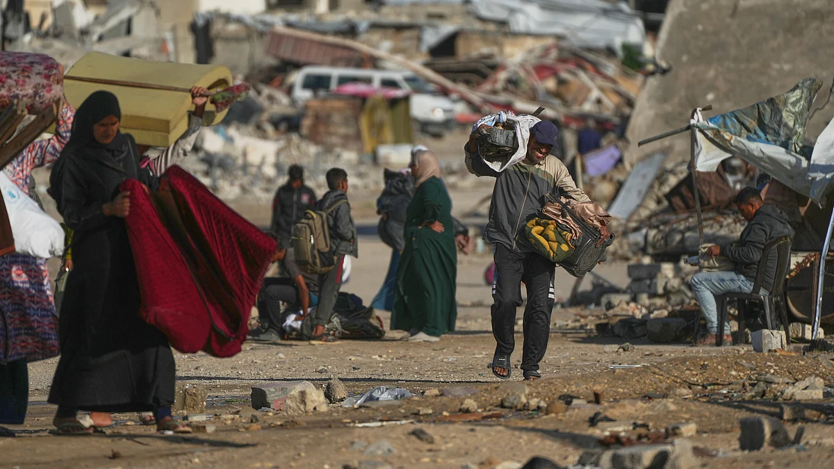 Gazans join hands to clean their war-scarred city.