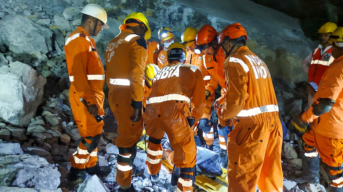 Uttar Pradesh: 1 dead, several feared trapped in Sonbhadra quarry collapse