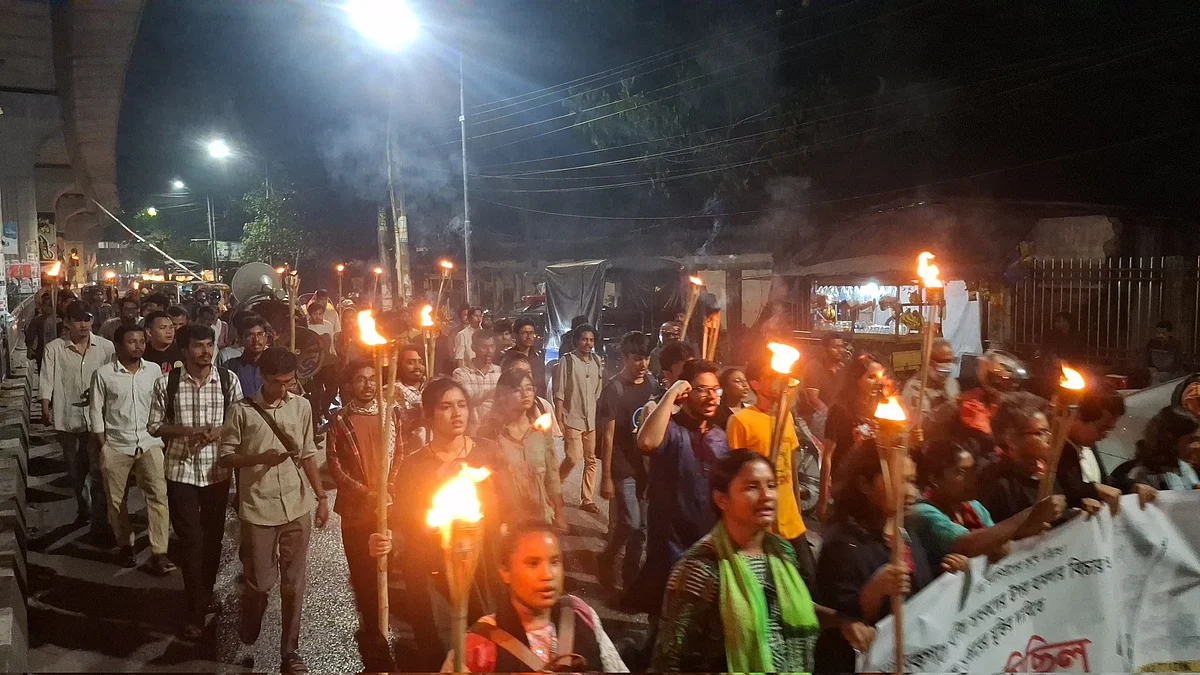 A procession by the Democratic Students' Alliance in Dhaka demanding the release of baul Abul Sarkar