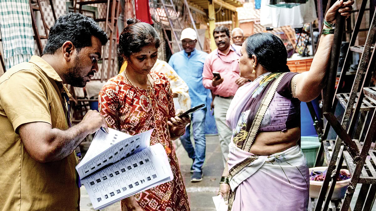 Door-to-door verification of voters ahead of BMC polls in Mumbai, 25 November