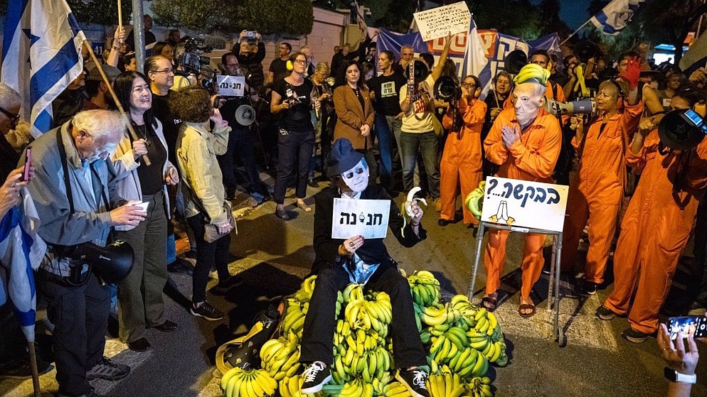 Israelis protest against Netanyahu in Tel Aviv