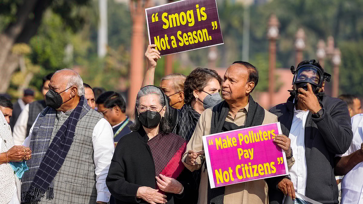 Opposition MPs protest over Delhi’s toxic air, Sonia urges Centre to 'act, not speak' 