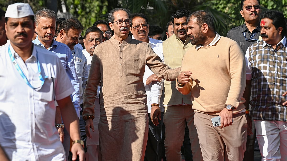 Uddhav Thackeray (C) arrives at the Maharashtra Assembly winter session, Nagpur, 11 Dec