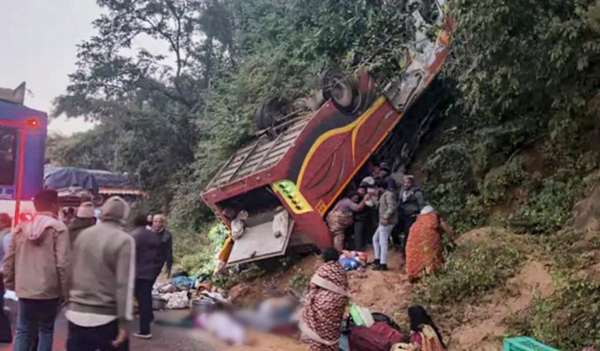 At least nine dead as bus overturns on ghat road in Andhra Pradesh