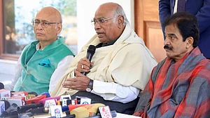 Congress president Mallikarjun Kharge and others in New Delhi on 17 December. (Photo: AICC)
