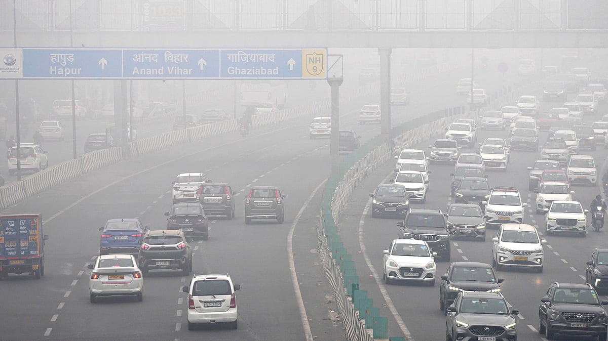 The scene on NH-44 on a foggy morning on19 December. (Photo: PTI)