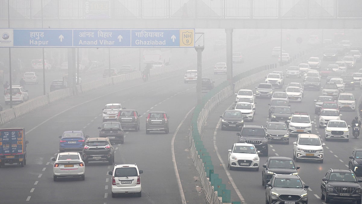 The scene on NH-44 on a foggy morning on19 December. (Photo: PTI)