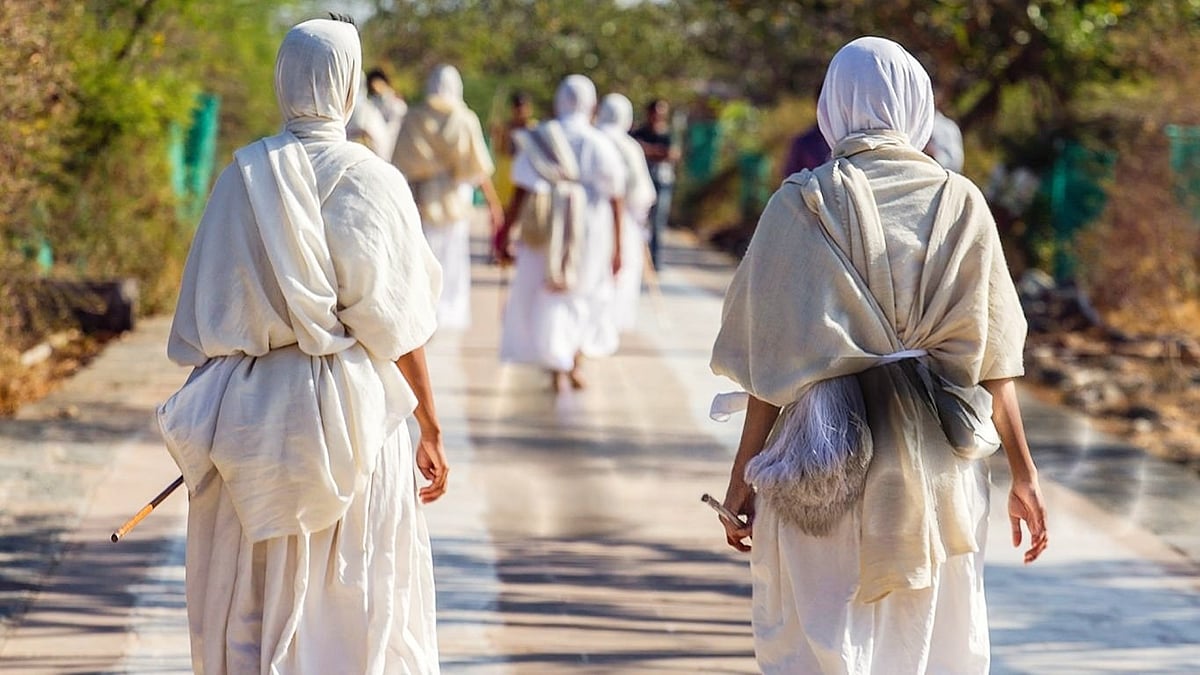 Representative image of Jain nuns