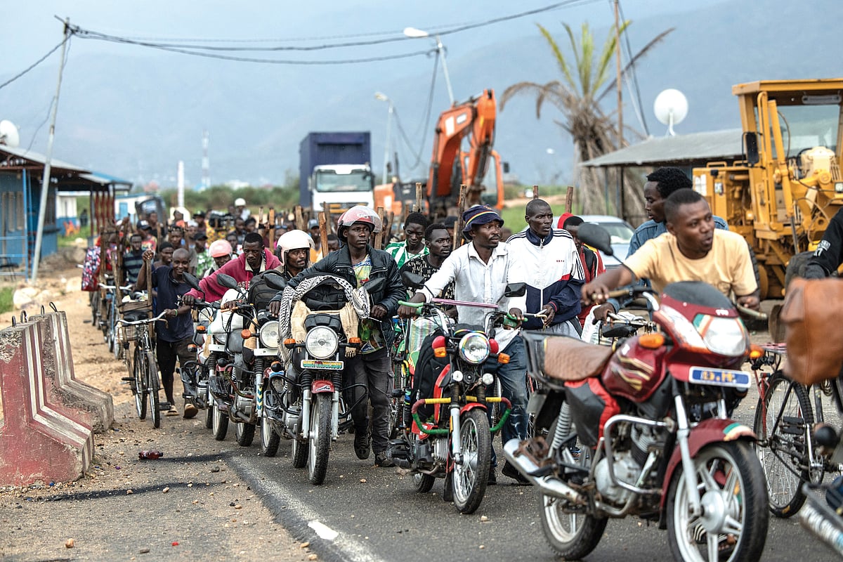 Stranded Burundians at the Kavimvira border with the DRC