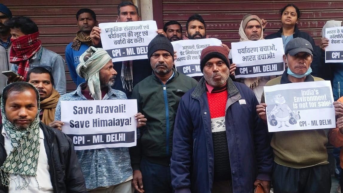 A protest in Delhi by CPI(ML), in support of the save Aravalli, save Himalaya movement, 28 Dec